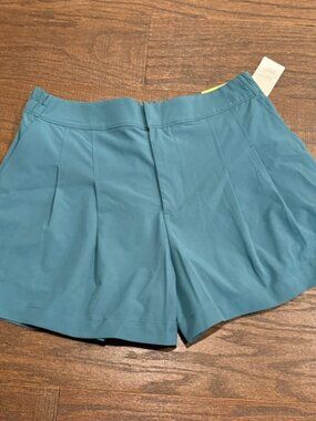 All in Motion Women’s Woven Pleated High Rise Golf Shorts - Medium. Forest Green